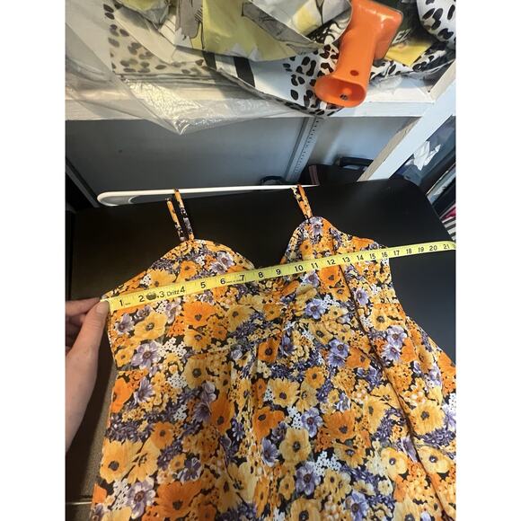 Yellow Floral H&M Sundress with pockets Size M Pre Owned - Picture 6 of 14